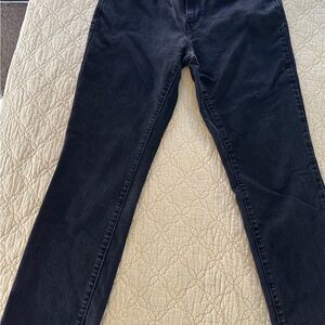 Women’s Black Levi’s